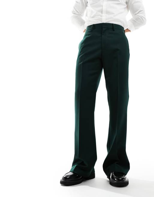 Green Flare Pants with Green Pants Outfits (1 ideas & outfits)