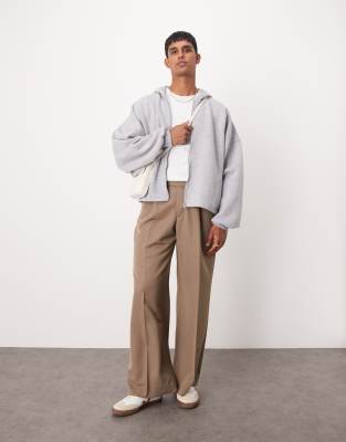 ASOS DESIGN ASOS DESIGN smart loose fit trousers with front pleat in brown