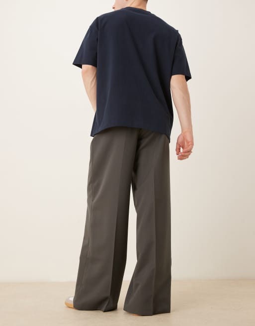 ASOS DESIGN smart loose fit trousers with front pleats in dark grey, 3 of 5
