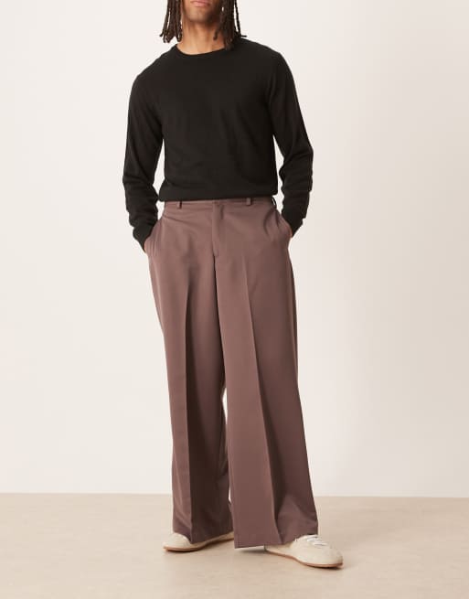 ASOS DESIGN smart loose leg trouser with elasticated waistband in brown, 2 of 5