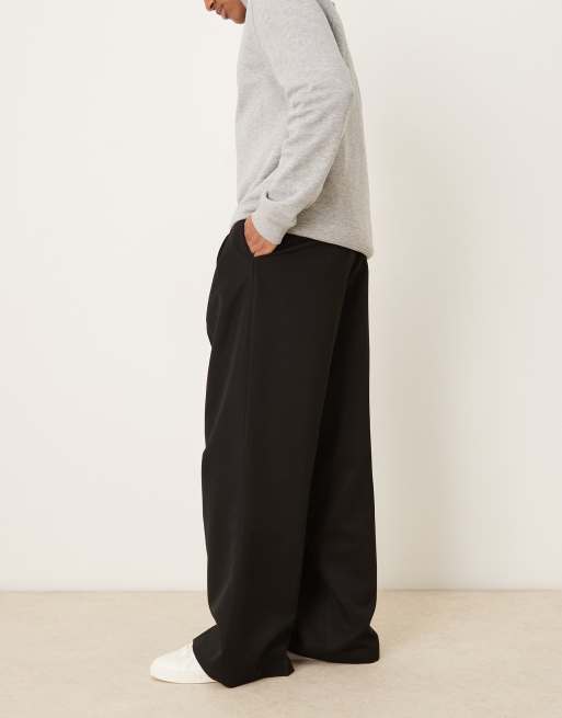 ASOS DESIGN smart loose leg trousers with triple pleats in black, 3 of 5