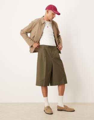 ASOS DESIGN smart oversized Bermuda shorts in khaki-Green