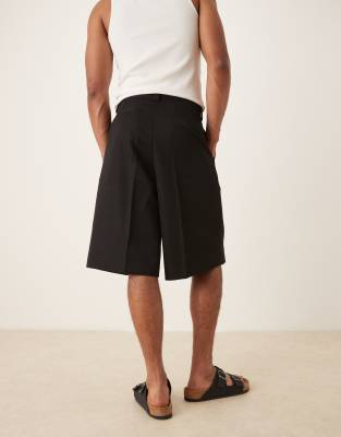 ASOS DESIGN smart oversized Bermuda shorts with front pleat and D-ring