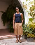 [ASOS DESIGN] ASOS DESIGN smart oversized bermuda shorts with front pleat in camel-Brown W28 CAMEL