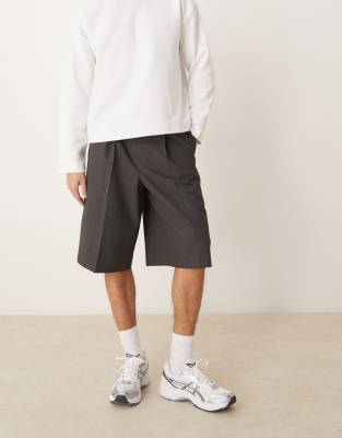 smart oversized bermuda shorts with front pleats in dark gray