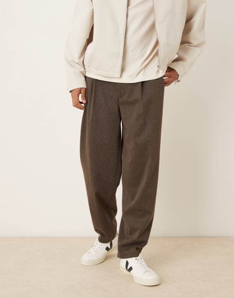 ASOS DESIGN smart pleated oversized tapered trousers in brown puppytooth - view 1