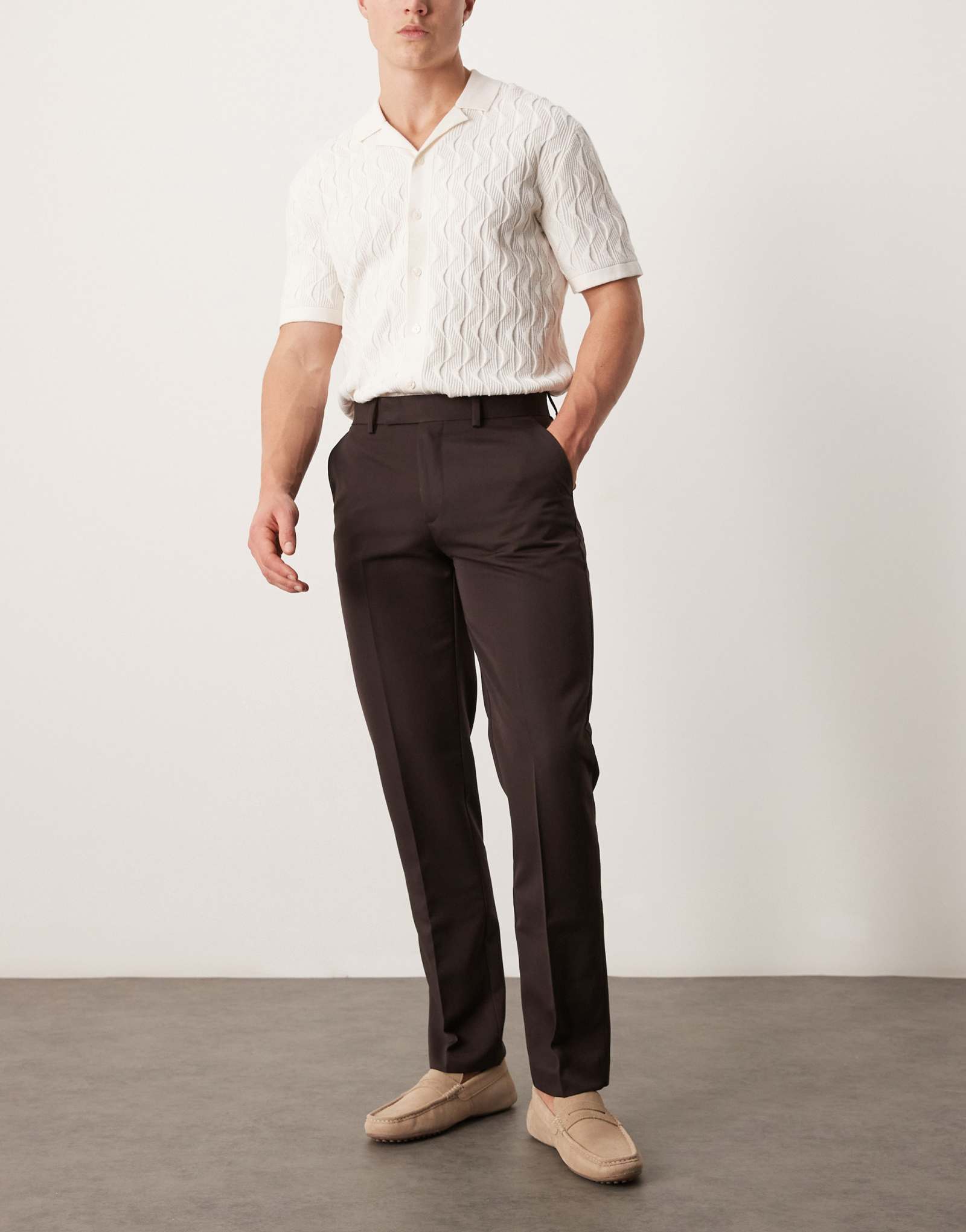 Элегантные облегающие брюки ASOS DESIGN коричневого цвета