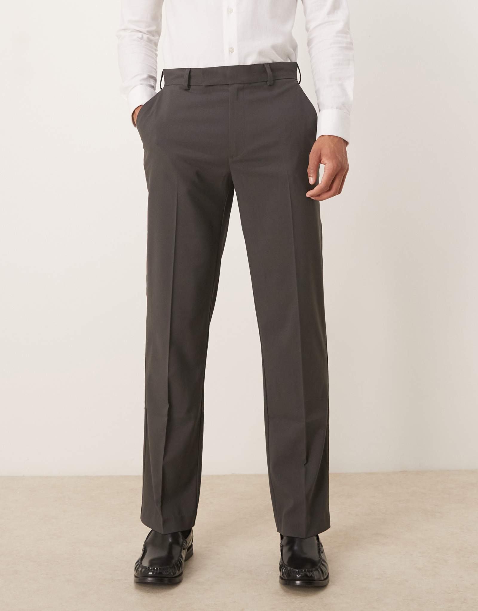 Элегантные брюки прямого кроя от ASOS DESIGN серого цвета