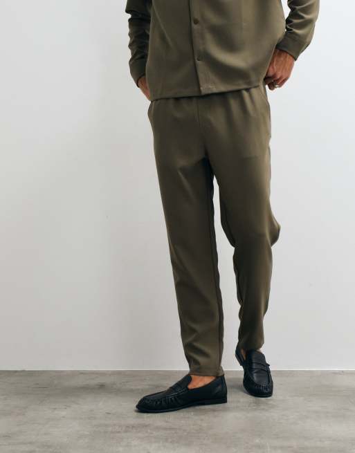 ASOS DESIGN smart tapered trouser in khaki, 2 of 5
