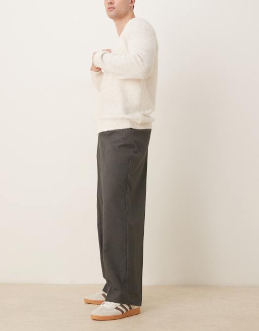 ASOS DESIGN smart wide leg belted trouser with front pleat in charcoal, 3 of 5