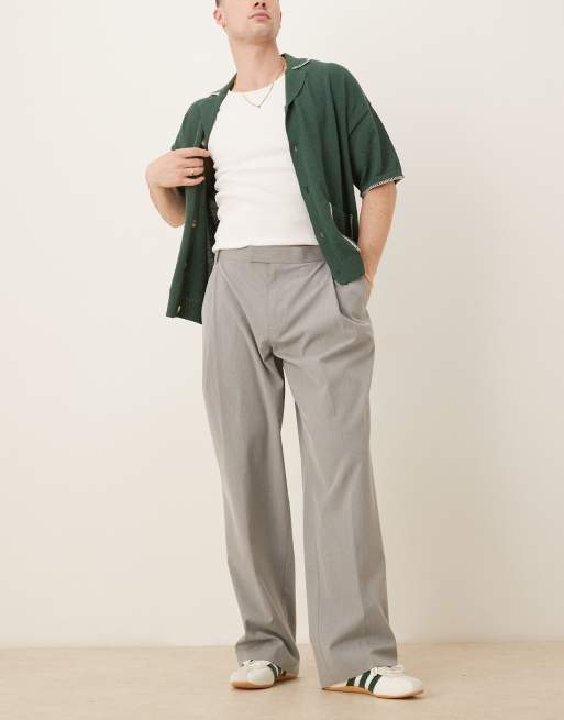 ASOS DESIGN smart wide leg trousers with deep pleats in light grey, 2 of 5