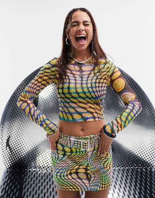 ASOS DESIGN - Smiley Collab - Top van mesh met lange mouwen en gelicenseerde grafische print