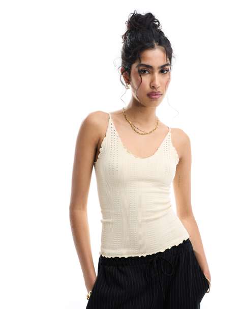 ASOS DESIGN - Sømløs, formgivende cami-top med bølgekant i cremehvid - view 1