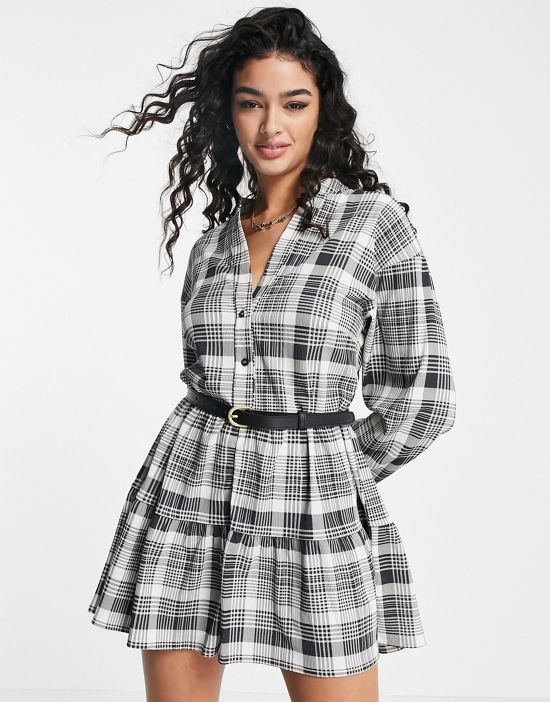 https://images.asos-media.com/products/asos-design-smock-button-through-romper-with-belt-in-mono-check/202185042-3?$n_550w$&wid=550&fit=constrain