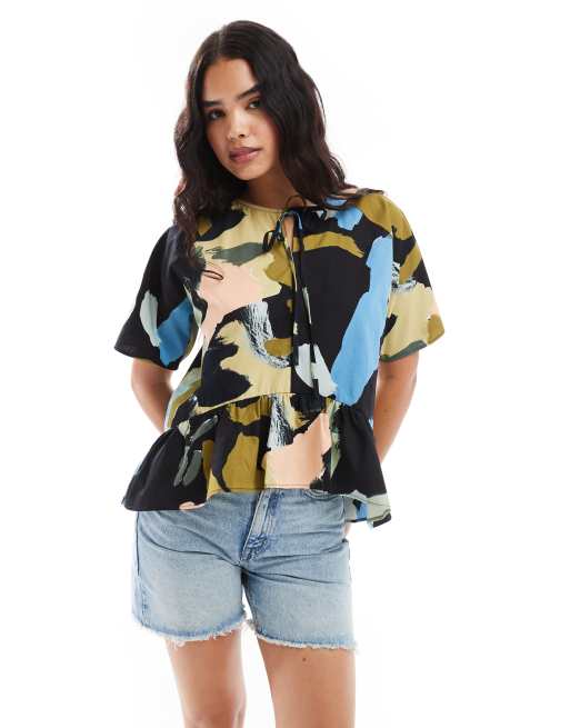 ASOS DESIGN - Smock-overdel med frontbinding og kunstnerisk og abstrakt print