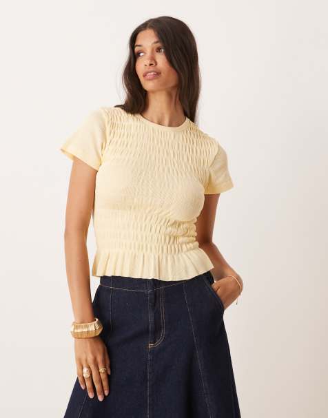 ASOS DESIGN – Smockad, krympt t-shirt med våffeltextur - view 1