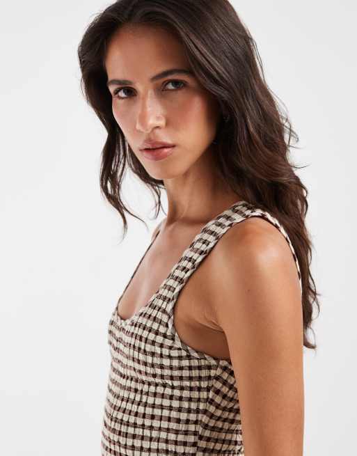 ASOS DESIGN smockad maxiklänning i brun gingham, 3 av 4