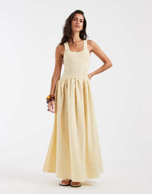 ASOS DESIGN smockad maxiklänning i krämfärgad gingham, 2 av 4