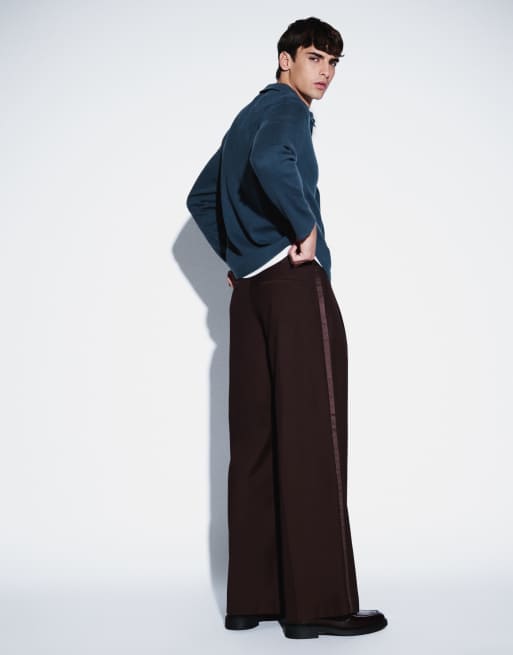ASOS DESIGN Smokinghose mit Bundfalten und weitem Bein in dunkler brauner Struktur, 3 von 5