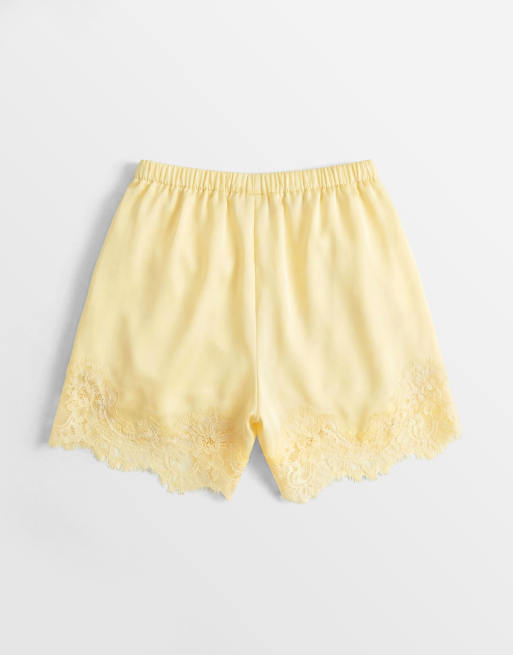 ASOS DESIGN - Smørgule satinshorts med blondekant og løbesnor i taljen, 7 af 7