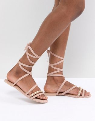 ASOS DESIGN Smyckade platta sandaler i skinn-Beige