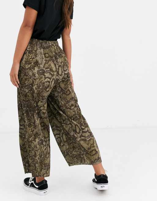 ASOS DESIGN snake print plisse culotte, 2 of 4