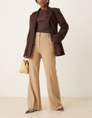 ASOS DESIGN - Snatch - Elegante Schlaghose in Camel-Brown