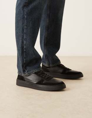 Sneaker im Panel-Design aus schwarzem Wildleder und Leder Schwarz 39