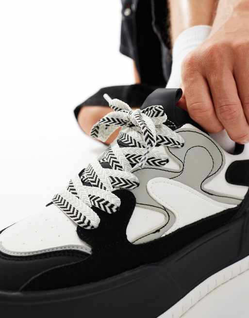 ASOS DESIGN Sneaker in Schwarz WeiB gemischt mit dicker Sohle