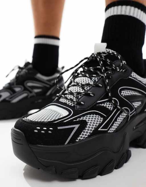 ASOS DESIGN Sneaker in Schwarz WeiB gemischt mit dicker Sohle