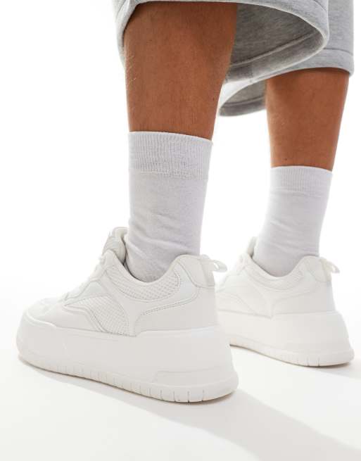 ASOS DESIGN – Sneaker in Weiß mit dicker Sohle, 3 von 5