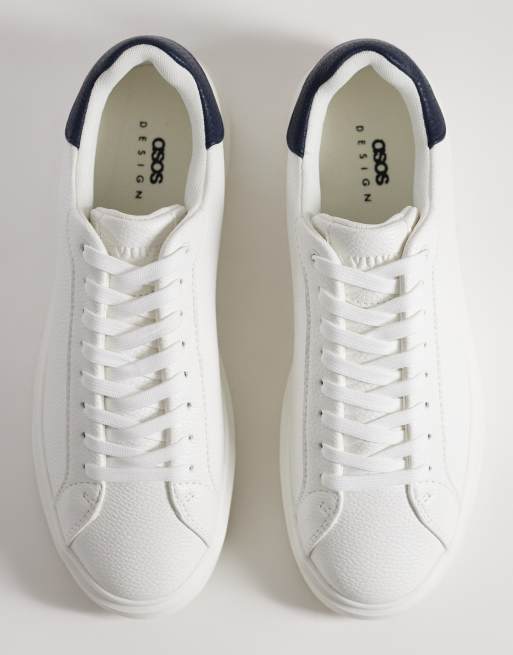 ASOS DESIGN – Sneaker zum Schnüren in gewalktem Weiß und Marineblau, 2 von 5