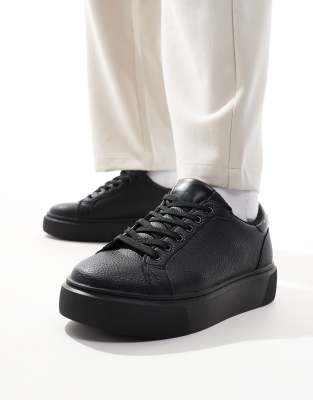 ASOS DESIGN Sneaker zum Schnuren in Schwarz mit dicker Sohle