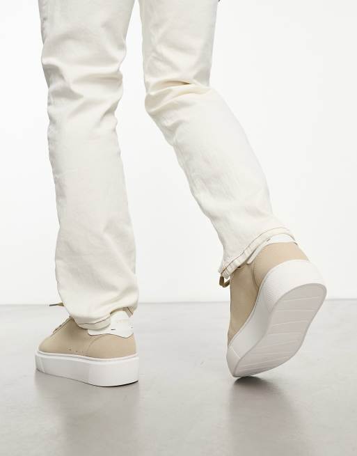 ASOS DESIGN Sneaker zum Schnuren in Steinbeige mit dicker Sohle ASOS