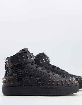 scarpe alte con borchie