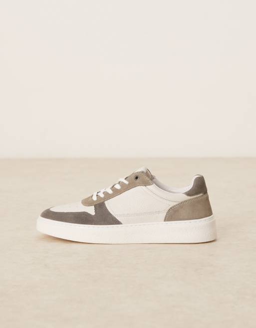 ASOS DESIGN - Sneakers con pannelli in camoscio grigio e pelle bianco sporco, 5 di 5