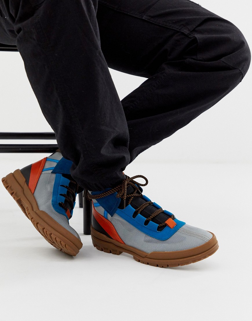 ASOS DESIGN - Sneakers da trekking con pannello a contrasto-Multicolore