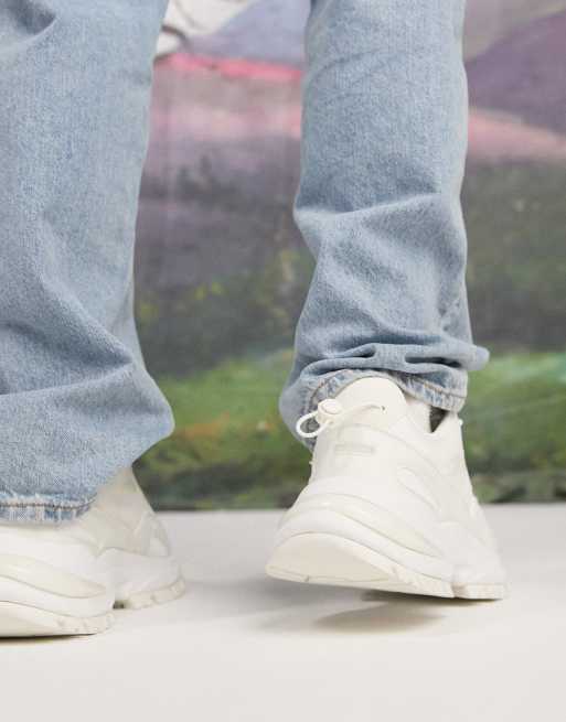 ASOS DESIGN - Sneakers in bianco sporco con pannelli in gomma e suola spessa, 2 di 4