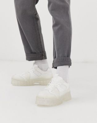ASOS DESIGN - Sneakers in gebroken wit met dikke doorzichtige zool