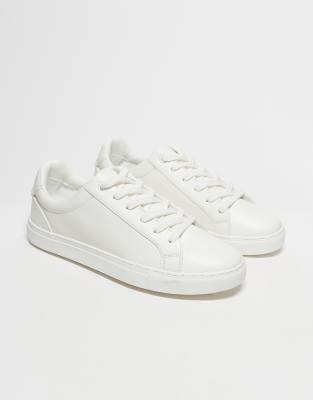 sneakers in off white