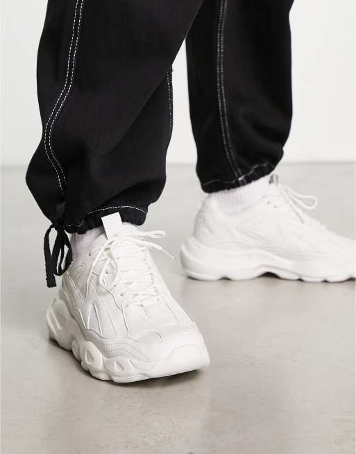 ASOS DESIGN - Sneakers in wit met dikke zool