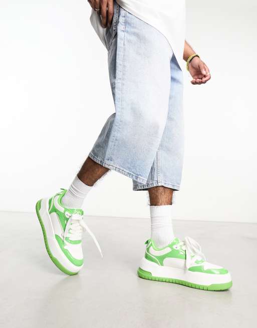 ASOS DESIGN - Sneakers met dikke zool en groene lakleren inzetstukken