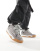 Thumbnail 1 van 5