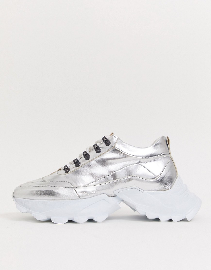 ASOS DESIGN - Sneakers met dikke zool met profiel in zilver