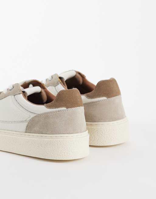ASOS DESIGN - Sneakers met panelen van kakigroen suède en steenkleurig leer, 3 van 5