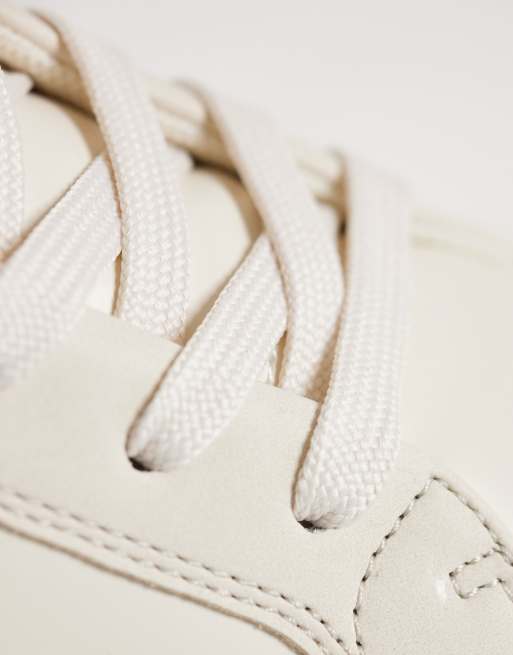 ASOS DESIGN - Sneakers met veters in gebroken wit met witte zool, 4 van 5