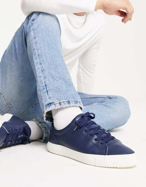 ASOS DESIGN - Sneakers met veters in marineblauw