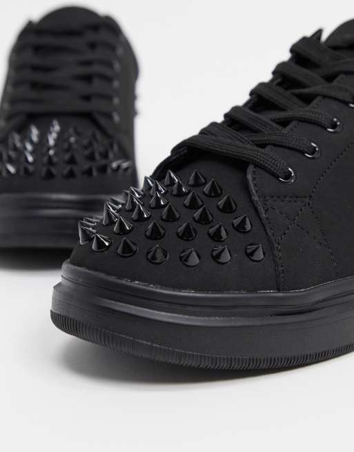 Sneakers studs hot sale