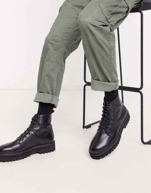 ASOS DESIGN - Snørestøvler i sort imiteret læder med hævet chunky sål - BLACK
