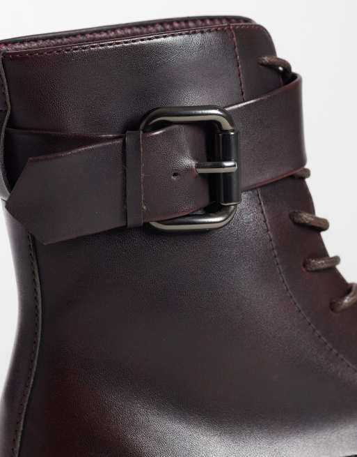 ASOS DESIGN snørestøvler med spændedetalje og profilsål i bordeaux, 3 af 4